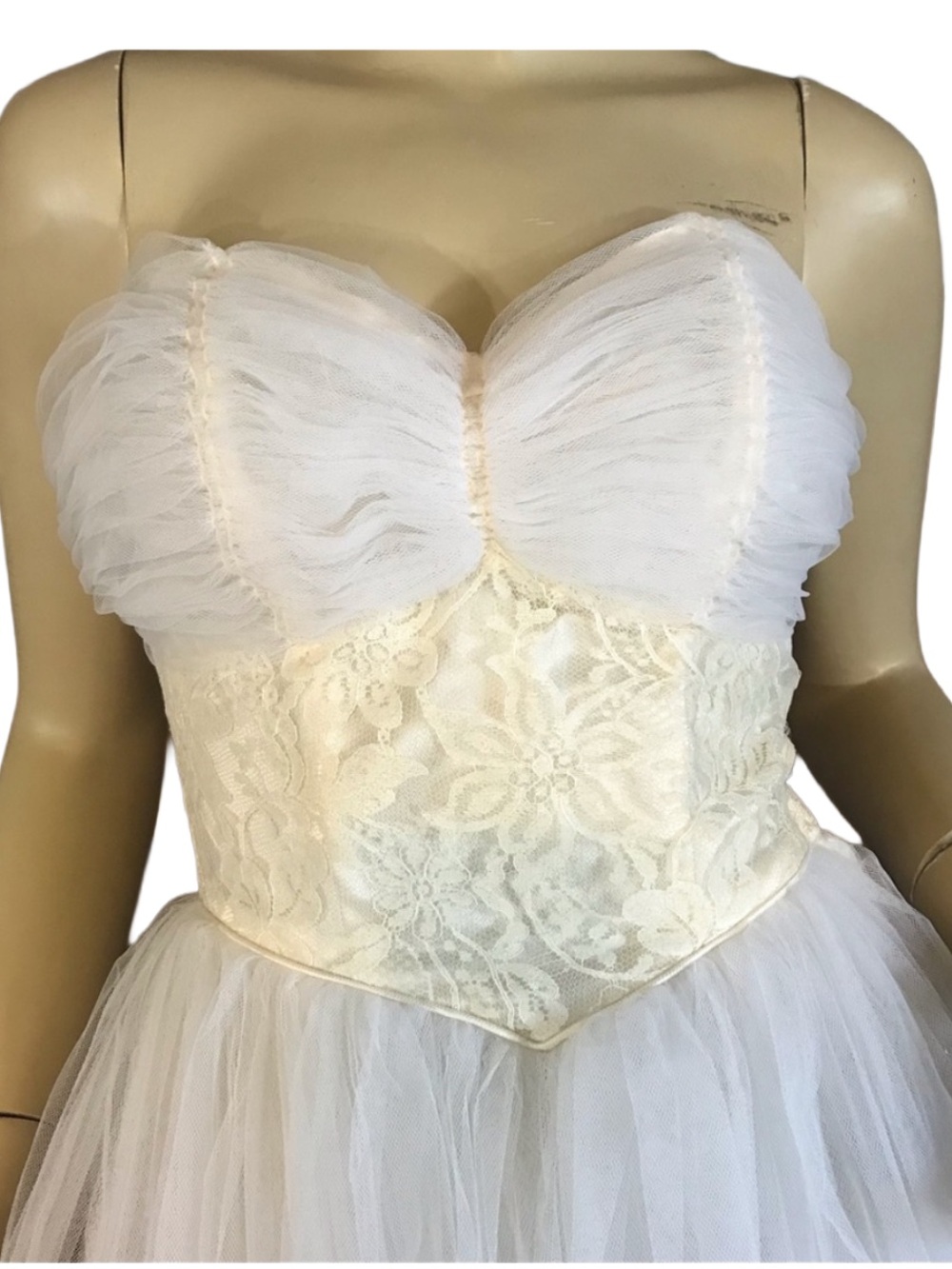 VINTAGE 1950'S CORRINE ORIGINALS WHITE & CREAM TULLE & LACE PARTY DRESS (S) - Picture 6 of 13